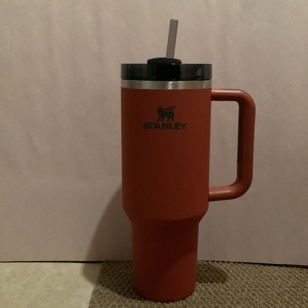 USED TUMBLER!Limited edition Stanley 40ozQuencher FlowstateTumbler Soft Red Rust